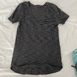Lululemon Tshirt